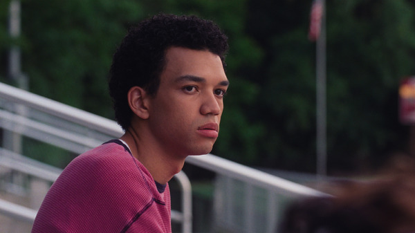 『テレビの中に入りたい』© 2023 PINK OPAQUE RIGHTS LLC. ALL RIGHTS RESERVED.