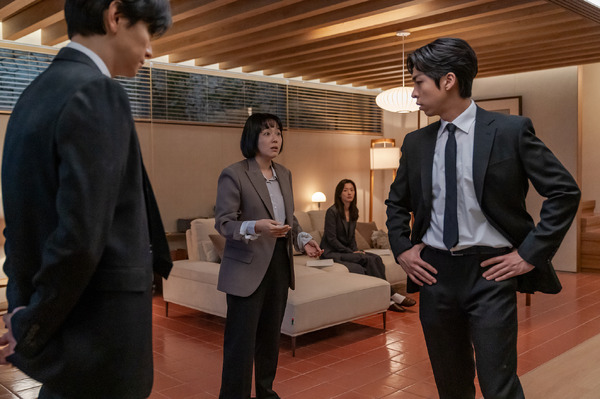 「北極星」4話(c) 2025 Disney and its related entities