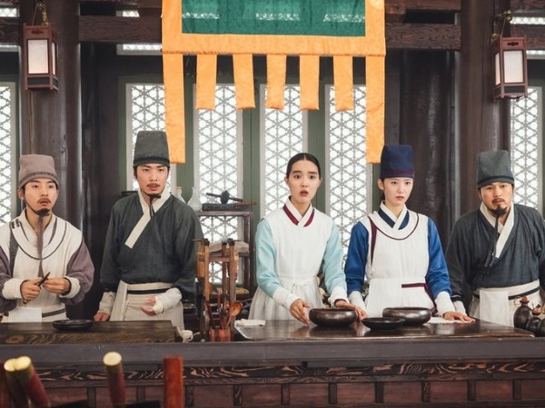 『暴君のシェフ』快進撃、ユナが導く15.4%と水剌間の料理人たちのチームワーク