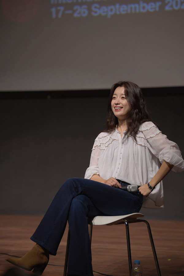 Netflixシリーズ「匿名の恋人たち」10月16日より世界独占配信　ワールドプレミア