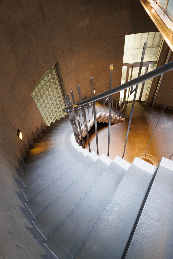 「CineMalice シネマリス」階段