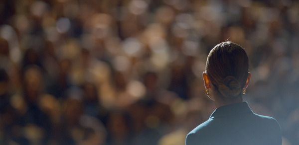 『スワイプ：マッチングの法則』© 2025 20th Century Studios