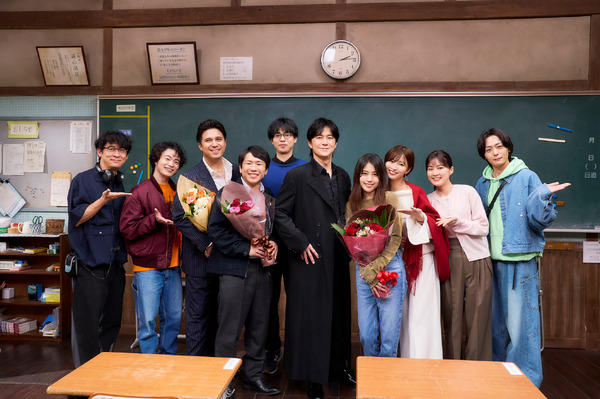 クランクアップ『ブラック・ショーマン』©2025映画『ブラック・ショーマン』製作委員会