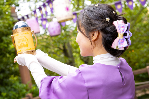 東京ディズニーシー「ファンタジースプリングス」の世界観あふれる新グッズが登場！みんなで着られるパーカーやマフラーも