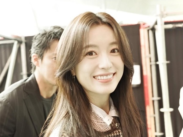 『トンイ』女優ハン・ヒョジュ、小栗旬と登壇！舞台裏でも“笑顔絶やさず”【PHOTO】