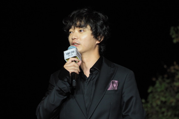 『爆弾』ジャパンプレミアカーペットイベント