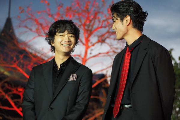 染谷将太、寛一郎『爆弾』レッドカーペット