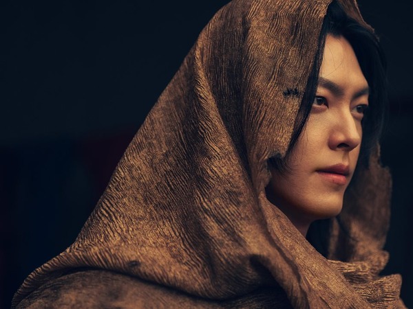 『魔法のランプにお願い』でキム・ウビンがランプの精に大変身、視聴者を魔法の世界へ