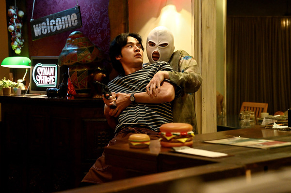 「何か闇抱えてそう」…山田杏奈演じるヒロイン・水町の過去を考察するポスト多数、「シナントロープ」1話