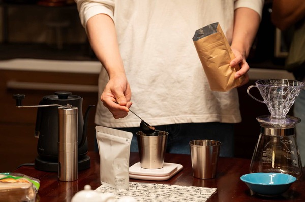 メイキング『富士山と、コーヒーと、しあわせの数式』©2025「富士山と、コーヒーと、しあわせの数式」