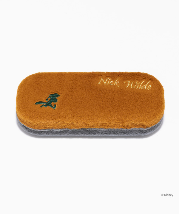 “バディ”が入れ替わるバイカラーのスペシャルメガネケース