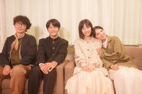 『ストロベリームーン 余命半年の恋』（C）2025「ストロベリームーン」製作委員会