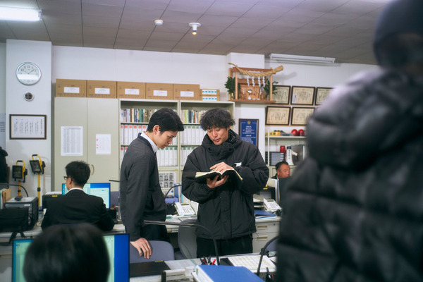 『港のひかり』©2025「港のひかり」製作委員会