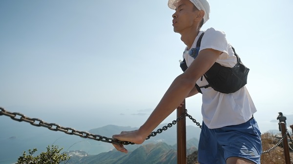 『フォー・トレイルズ　72時間の挑戦』© Lost Atlas, 2023. Copyright. All rights reserved.