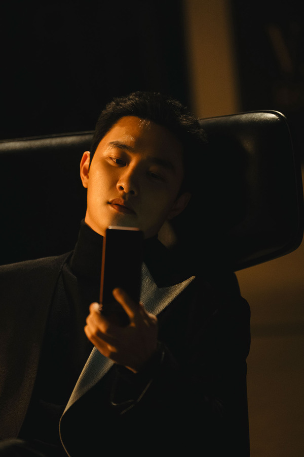 「捏造された都市」(C)2025 Disney and its related entities