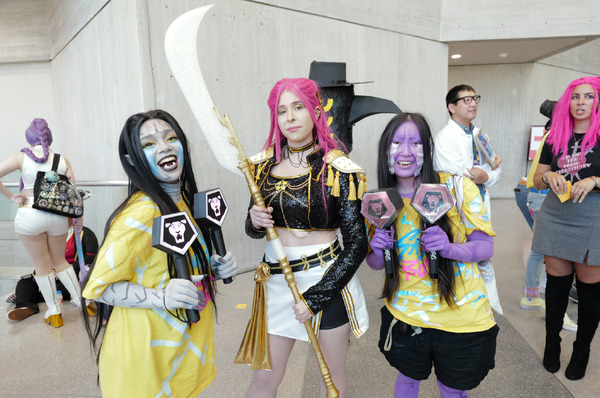 『KPOPガールズ! デーモン・ハンターズ』コスプレイヤー　Photo by Craig Barritt/Getty Images for ReedPop