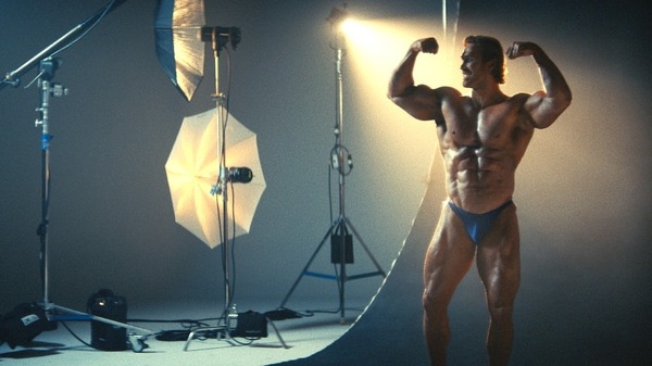 『ボディビルダー』©2023 LAMF Magazine Dreams LLC All Rights Reserved.