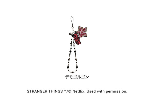 iFace チャームストラップ 3,300円（税込3,630円）