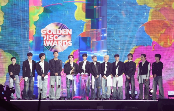 SEVENTEEN　Photo by HLL/Imazins via Getty Images