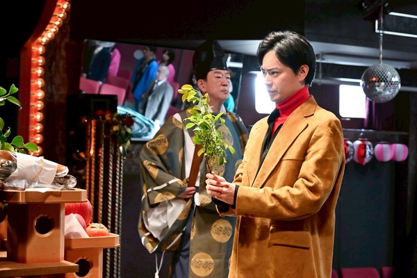 「もしもこの世が舞台なら、楽屋はどこにあるのだろう」5話(c)フジテレビ