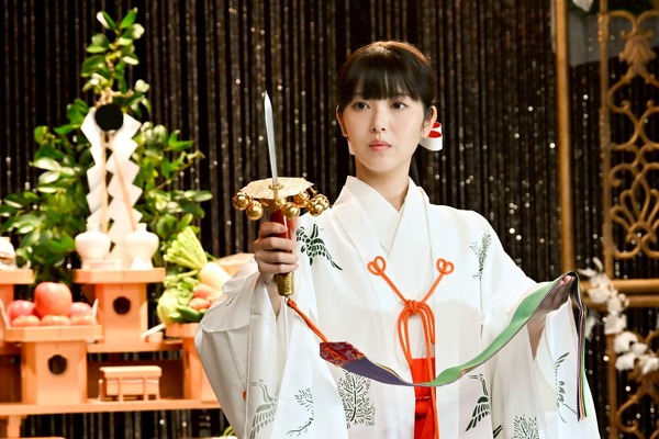 「もしもこの世が舞台なら、楽屋はどこにあるのだろう」5話(c)フジテレビ