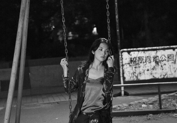 『星と月は天の穴』©️ 2025「星と月は天の穴」製作委員会