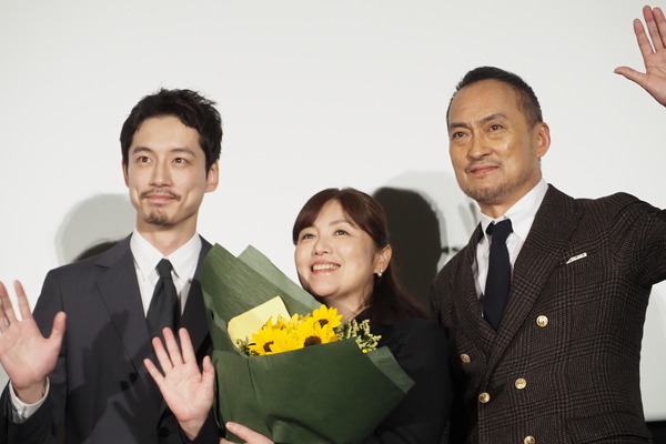 坂口健太郎、柚月裕子、渡辺謙『盤上の向日葵』初日舞台挨拶