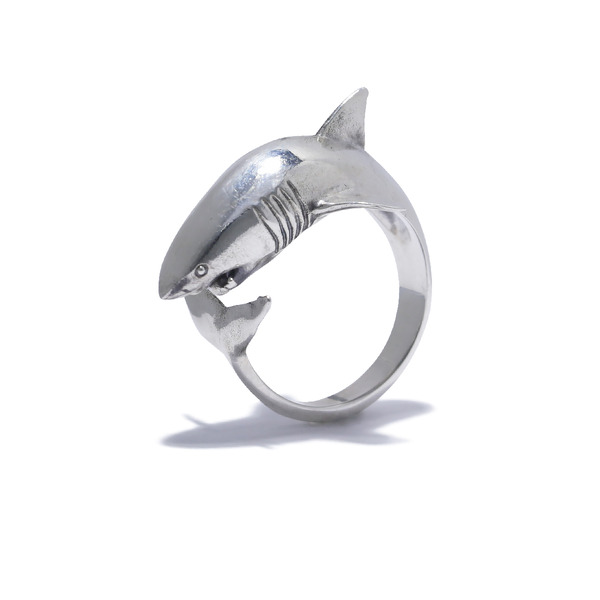 JAM HOME MADE JAWSシャークリング　26,400円（税込）