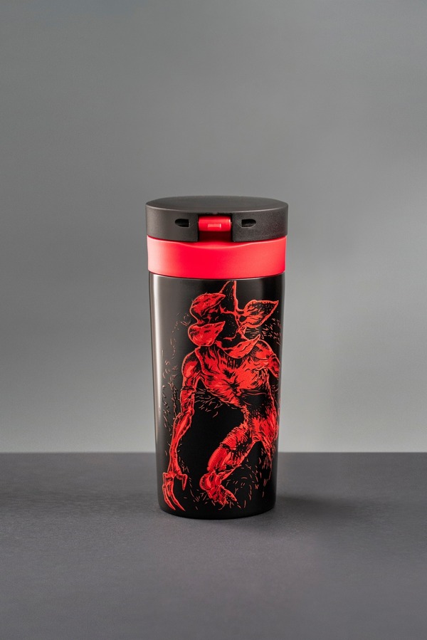 グローインザダーク トラベルマグ 4,730円(税込)