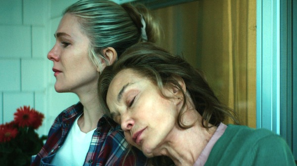 『喝采』©2024 Crazy Legs Features LLC