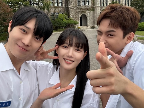 『トンイ』名子役キム・ユジョン、新作での学生服姿に大反響！「ついに会える」【PHOTO】