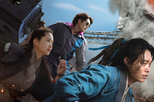 『超時空英雄伝エイリアノイド』　© CAPER FILM. ALL RIGHTS RESERVED