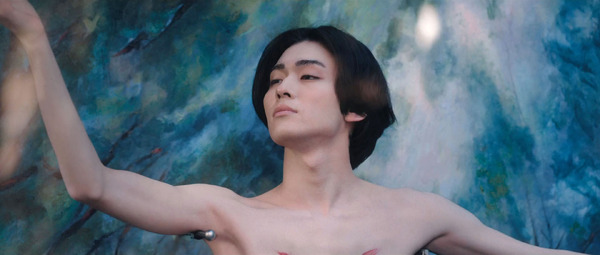 「人間標本」©2025 Amazon Content Services LLC or its Affiliates.