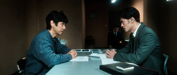 「人間標本」©2025 Amazon Content Services LLC or its Affiliates.