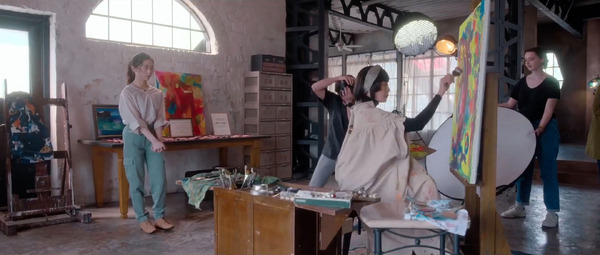 「人間標本」©2025 Amazon Content Services LLC or its Affiliates.