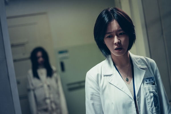 『悪魔祓い株式会社』©2025 LOTTE ENTERTAINMENT & BIG PUNCH PICTURES & NOVA FILM ALLRIGHTS RESERVED.