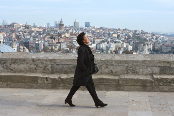 『CROSSING　心の交差点』© 2023 French Quarter Film AB, Adomeit Film ApS, Easy Riders Films, RMV Film AB, Sveriges Television AB