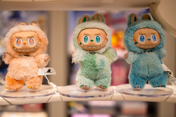 ラブブ Photo by Costfoto/NurPhoto via Getty Images