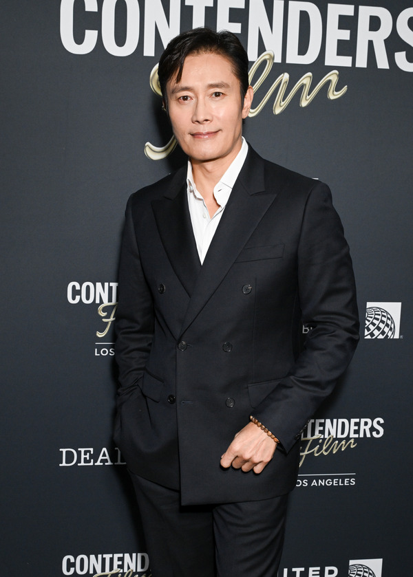 イ・ビョンホン　Photo by Gilbert Flores/Deadline via Getty Images
