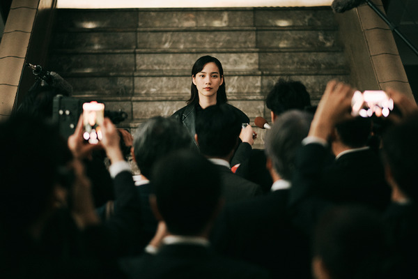 ABEMAオリジナルドラマ「MISS KING / ミス・キング」（C）AbemaTV, Inc.