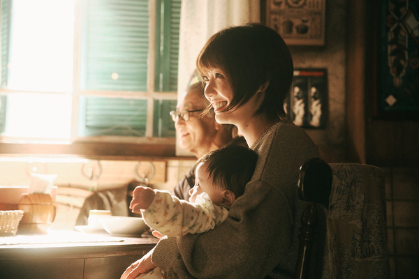 ABEMAオリジナルドラマ「MISS KING / ミス・キング」（C）AbemaTV, Inc.