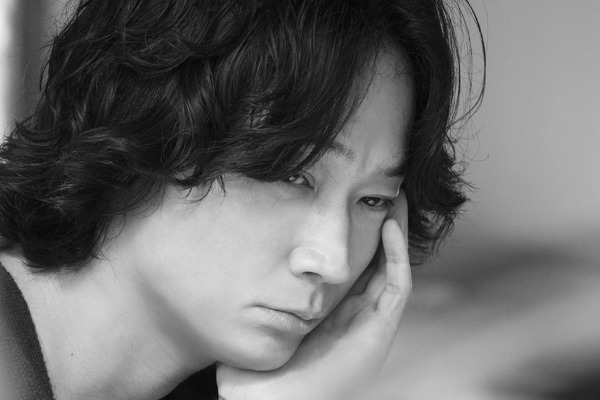 『星と月は天の穴』©2025「星と月は天の穴」製作委員会