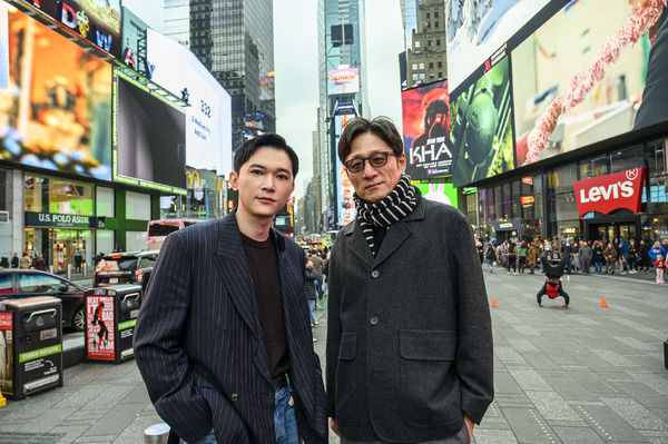 11/22　タイムズスクエア前　『国宝』©吉田修一／朝日新聞出版　©2025映画「国宝」製作委員会