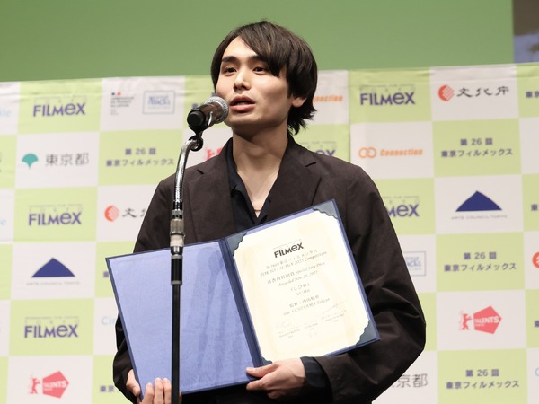 「第26回東京フィルメックス」授賞式　内山拓也監督