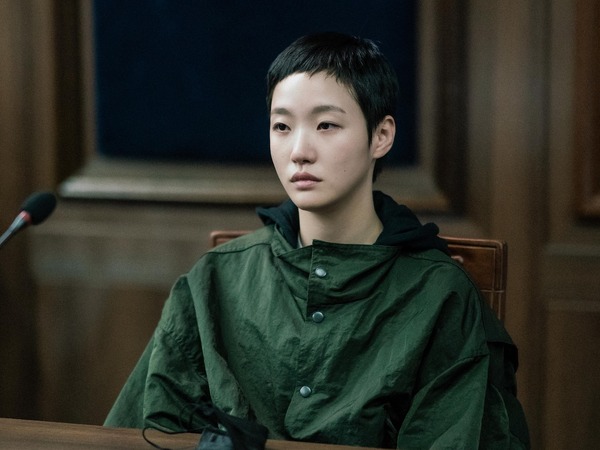Netflix『告白の代価』主演のキム・ゴウンがまたも“破格変身”。見たことない姿で帰ってくる！