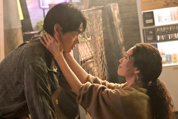 「もしもこの世が舞台なら、楽屋はどこにあるのだろう」10話(c)フジテレビ