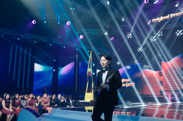 「透明なわたしたち」