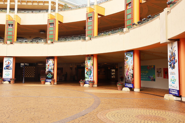 上戸彩がサプライズでパレードルートに登場！スペシャルグリーティング、『ズートピア2』公開初日に開催