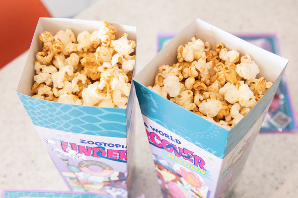 上戸彩がサプライズでパレードルートに登場！スペシャルグリーティング、『ズートピア2』公開初日に開催