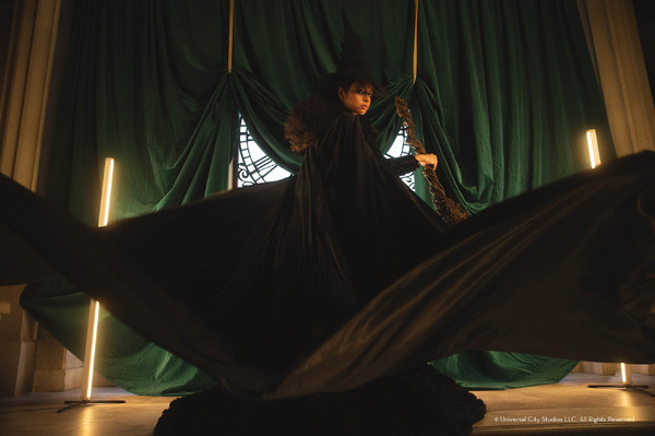 「リトル・マーサ」『ウィキッド』フォトプラン© Universal City Studios. All Rights Reserved.
